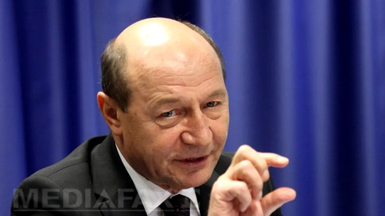 Băsescu: România nu are nevoie de un preşedinte care să facă să se aştearnă liniştea