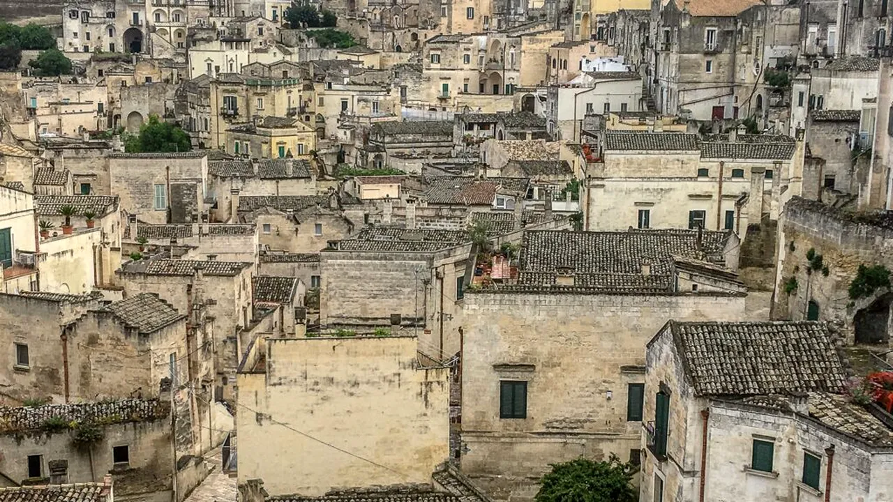 Orașul italian cu locuințe săpate în stâncă pregătește o surpriză pentru turiști
