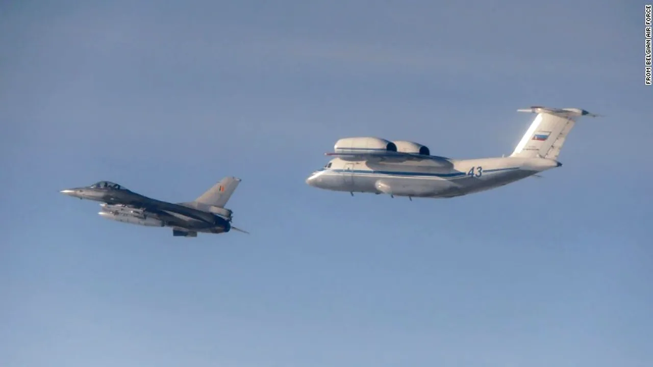 Forţele aeriene belgiene au difuzat imagini care surprind escortarea unor avioane militare ruse - FOTO