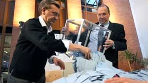 Opoziţia socialistă franceză înregistrează noi victorii în defavoarea dreptei lui Nicolas Sarkozy