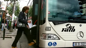Şofer RATB concediat, după ce a apărut într-o înregistrare lovind un pasager