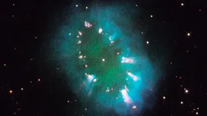 Bijuterie cosmică într-o imagine capturată de Hubble