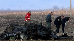 Rămăşiţele celor doi piloţi din avionul MiG 21 LanceR prăbuşit, duse la IML Cluj pentru expertiză