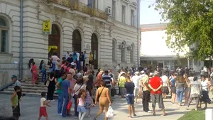 Cazul violului din Vaslui: Pedepse majorate cu până la un an şi opt luni pentru cei şapte tineri condamnaţi
