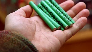 Caz şocant în Iaşi. Un bărbat a murit după ce şi-a băgat o petardă aprinsă în gură