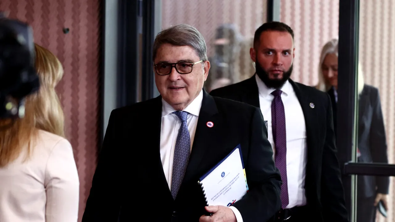 Emil Hurezeanu, discuții despre aderarea României la OCDE cu secretarul general al organizației
