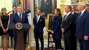 Scandal. Un senator american i-a mulțumit public lui Trump pentru anularea cartonașului roșu