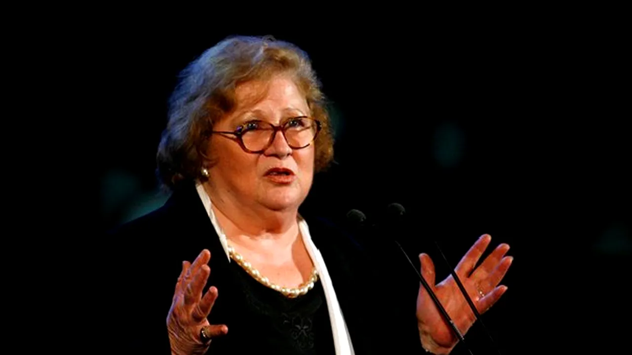 Actriţa Dorina Lazăr a primit titlul de cetăţean de onoare al Hunedoarei