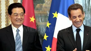 Acorduri de 16 miliarde euro între Franţa şi China pentru Airbus, Areva, Total şi Alcatel-Lucent