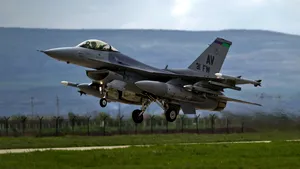 Un avion F-16 al ucrainenilor a fost distrus. Kievul confirmă moartea pilotului