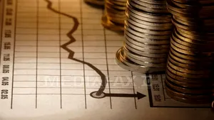 Românii intenţionează să cheltuiască mai mult în acest an, doar 14% vor să facă economii