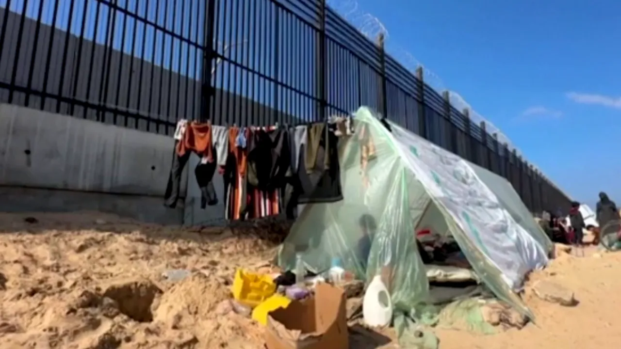 Viaţa într-un cort de nailon, situaţia fără scăpare a refugiaţilor din Rafah

