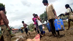Peste 70 de persoane au murit în Filipine, în urma unei furtuni tropicale