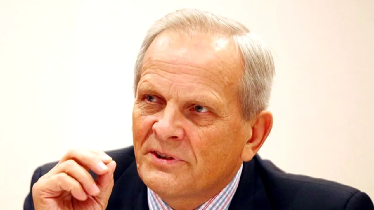Stolojan: Dacă PNL şi PDL se împiedică de nume, nu merită să facă fuziune
