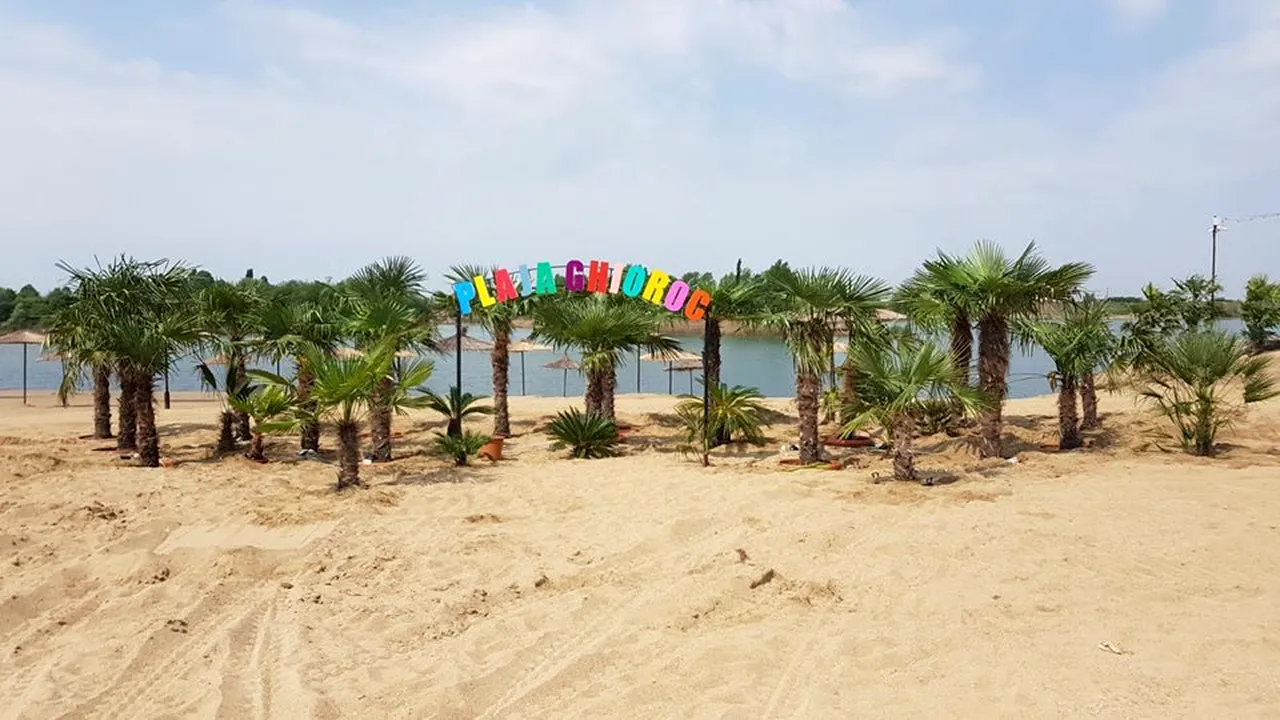 Litoralul Vestului: Lacul cu plajă şi nisip fin atrage peste 100.000 de turişti în fiecare an | GALERIE FOTO 