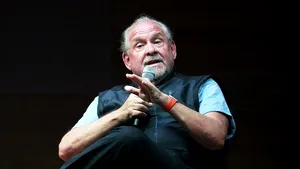 Medicul care a ajutat la eradicarea variolei a PROFEŢIT pandemia de coronavirus: Nu există vreun om care să aibă imunitate