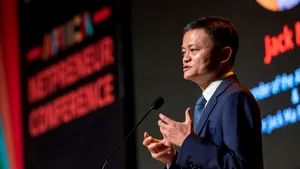 Miliardarul Jack Ma donează teste, măşti şi costume hazmat tuturor ţărilor din Africa