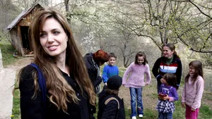 Angelina Jolie şi Brad Pitt, plăcut impresionaţi de o staţiune balneară din Muntenegru