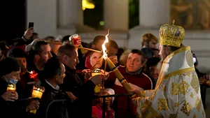 Românii ortodocşi ar putea sărbători Paştele în aceeaşi zi cu restul lumii creştine. Propunerea unor intelectuali este susţinută de mitropolitul Clujului