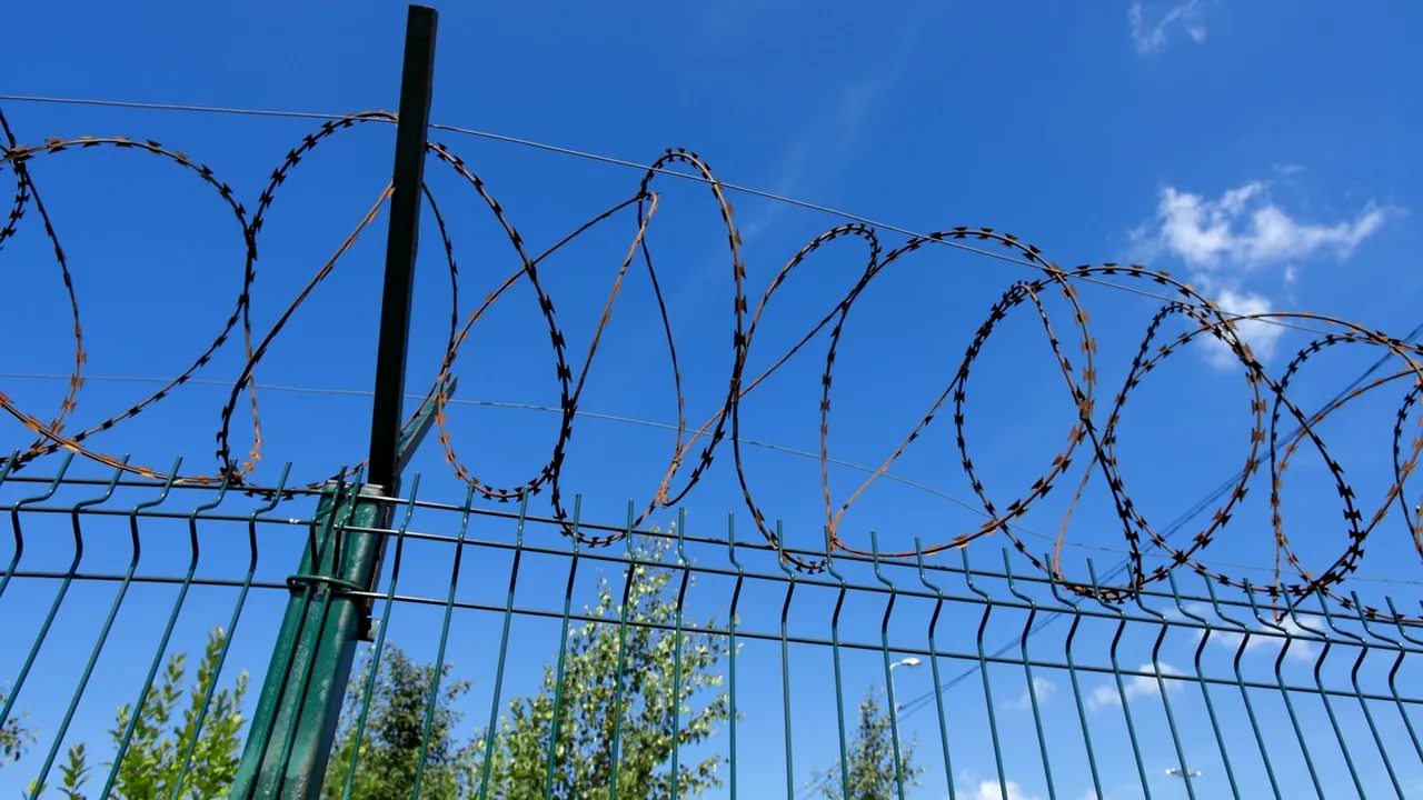 S-a sinucis în puşcărie după ce a citit mesajul de la soţia sa. Fusese condamnat pentru viol
