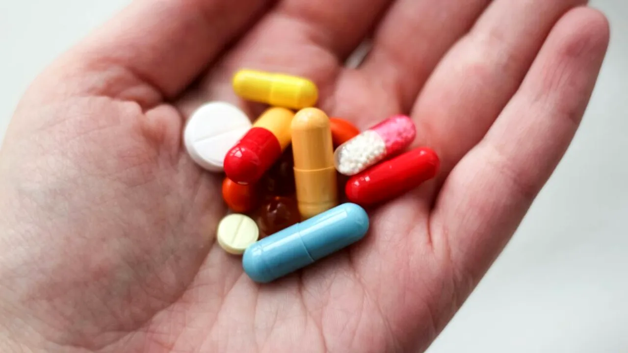 Un studiu arată că antibioticele au efect diferit la femei. Explicația experților din Barcelona 