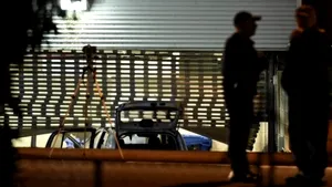 Un individ s-a incendiat şi a încercat să comită un atac cu maşină-capcană, în Australia