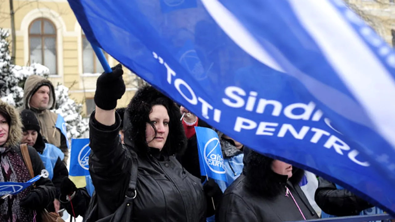Liderii sindicali: Profesorii au pierdut din salarii, judecătorii au primit mai mult