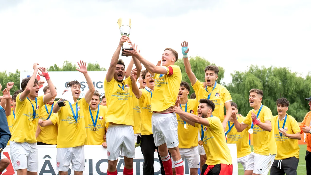 Dinamo Bucureşti a câştigat Campionatul Naţional U19 după o finală cu CSM Unirea Alba Iulia