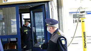 Poliţiştii de frontieră au întrerupt lucrul timp de o oră. Sindicatul Ropol: Guvernul nu le-a achitat restanţele salariale