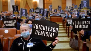 Moţiunea împotriva ministrului Sănătăţii a fost respinsă 