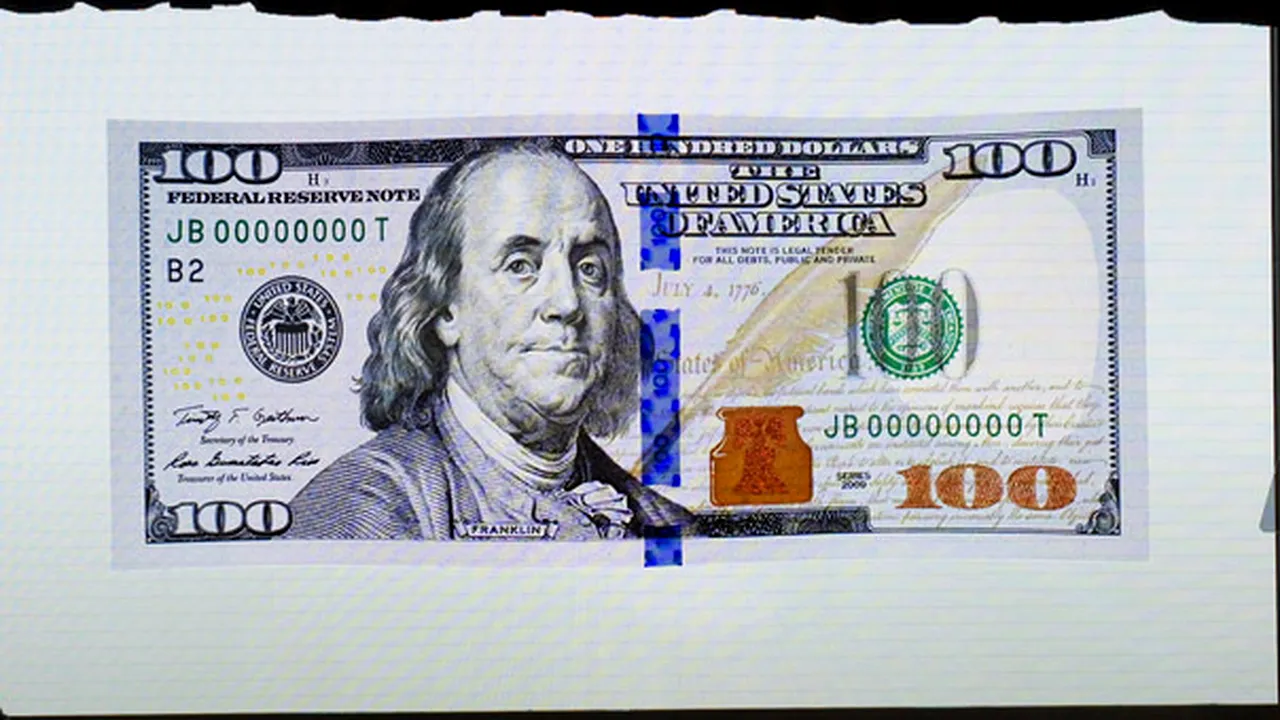 Vezi aici cum arată noua bancnotă de 100 de dolari - VIDEO