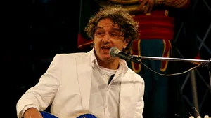 Goran Bregovic şi-a fracturat o vertebră căzând dintr-un copac