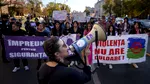 Studiu. Insecuritatea financiară a tinerilor bărbați, un factor-cheie în ascensiunea discursului anti-feminist în Europa