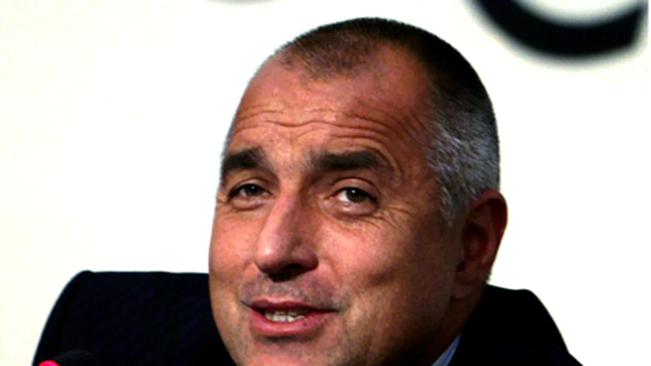 Primarul Sofiei, huiduit şi atacat cu ouă