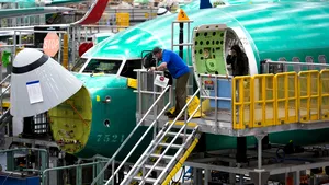 Boeing va opri producţia avioanelor 737 MAX în ianuarie. Ce se întâmplă cu 3.000 de angajaţi ai companiei