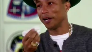 Pharrell Williams a plâns la emisiunea realizatoarei TV Oprah Winfrey după ce a văzut oameni din întreaga lume dansând pe melodia 