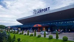 Aeroportul Chişinău şi-a reluat zborurile regulate după atac
