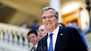 Zece republicani, selectaţi să participe la prima dezbatere în cursa pentru Casa Albă