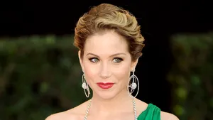 Christina Applegate a fost diagnosticată cu scleroză multiplă: „Drumul continuă”