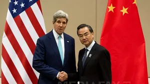 Wang Yi, ministrul chinez de Externe, i-a reproşat lui John Kerry întârzierea la o întrevedere