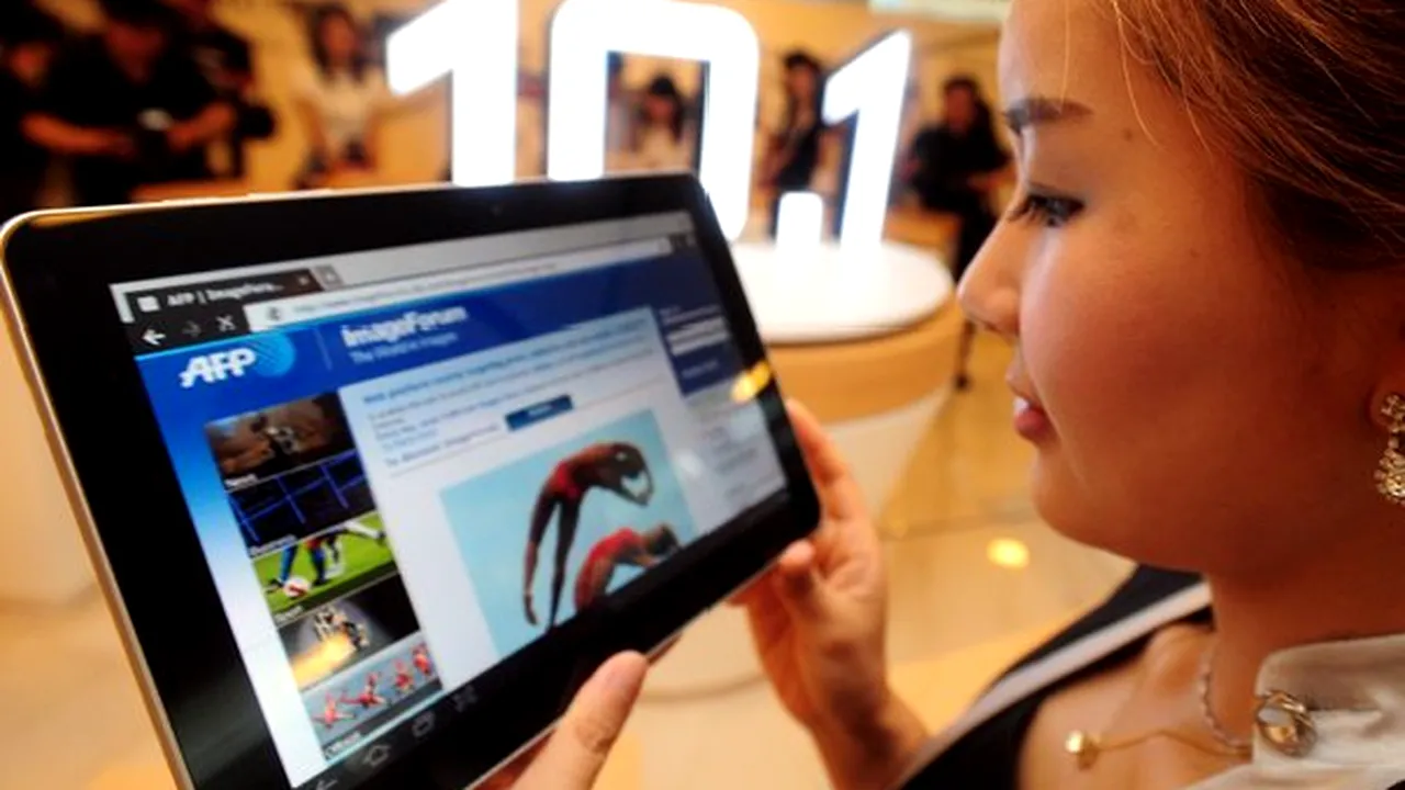 Regina Marii Britanii va adăuga o tabletă Samsung la Colecţia Regală