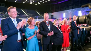 COMENTARIU Lelia Munteanu: Încă un Carol pentru Klaus Magnus