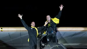 Solar Impulse, PRIMUL avion alimentat doar cu energie solară care a zburat 24 de ore - FOTO