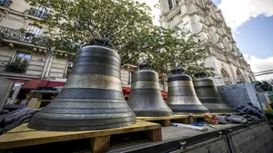 Cu 3 luni înainte de redeschidere, Catedrala Notre-Dame are din nou 8 clopote în clopotniţa nordică