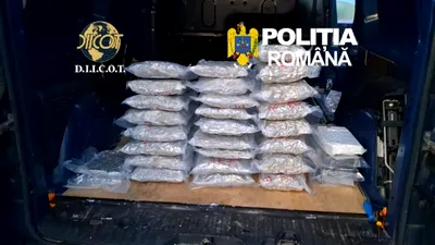 JUSTIȚIE Captură uriașă de droguri pe Autostrada A1. Canabis și cocaină ascunse într-o mașină, doi bărbați reținuți