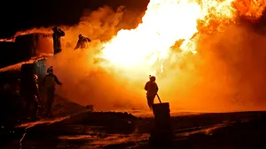 Incendiu la o rafinărie saudită, după un atac cu drone lansat de rebelii huthi din Yemen