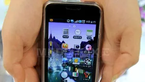 Virus pe iPhone sau BlackBerry? Află cât de protejat în faţa viruşilor e un smartphone