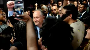 Cine este Douglas Emhoff, soţul Kamalei Harris. Cel care ar putea fi primul domn din istoria SUA are doi copii dintr-o altă căsătorie

