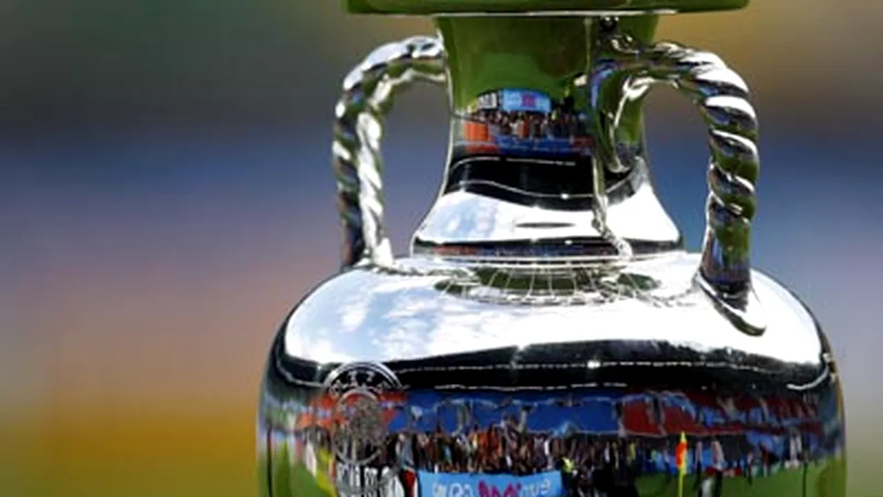 Câştigătoarea finalei Euro-2008 va primi o statuie decorată cu 11.000 de cristale Swarovski