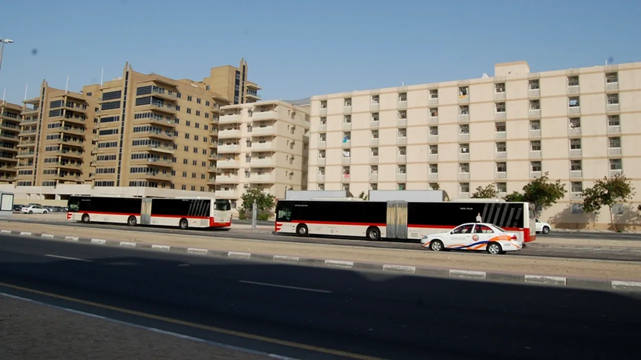 O servitoare filipineză a fost arestată în Dubai, după ce şi-a adus iubitul în casa în care lucra şi a furat bijuterii
